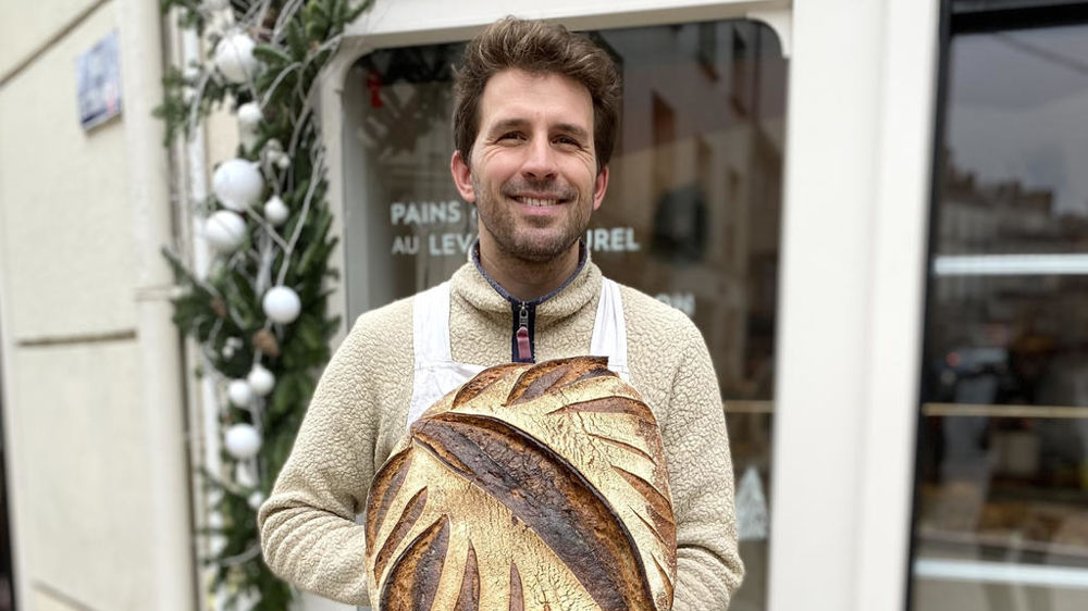 François-Xavier Lot a entrepris une reconversion en boulangerie bio et levains en 2021, avant d’ouvrir sa première boutique en 2022.