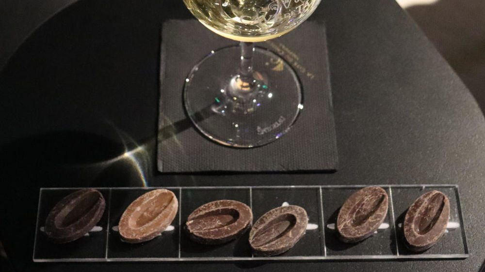Certains accords chocolats et vins agissent comme des exhausteurs de saveurs.