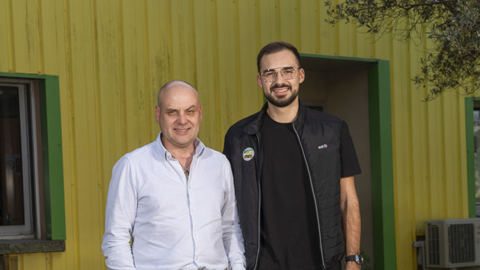Stéphan Charrière, directeur général du groupe Charrière, et son fils Rudy, directeur commercial depuis septembre.