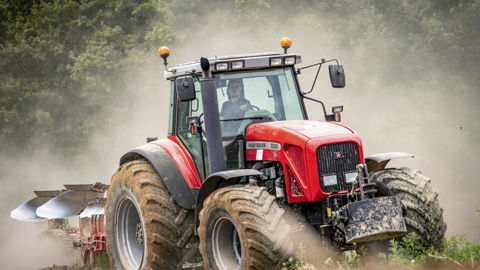 Massey Ferguson 8280 Xtra : une légende de traction Massey Ferguson 8280 Xtra : une légende de traction