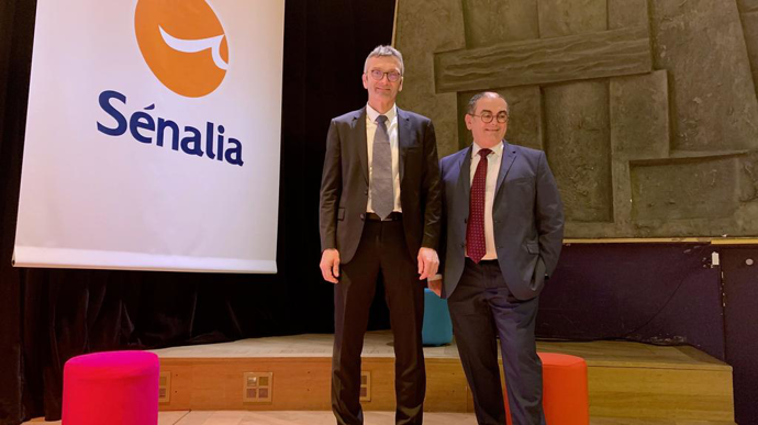 Didier Verbeke, président de Sénalia (à g.), et Gilles Kindelberger, directeur général, lors de la réunion d'information annuelle, vendredi 10 janvier, à Paris.