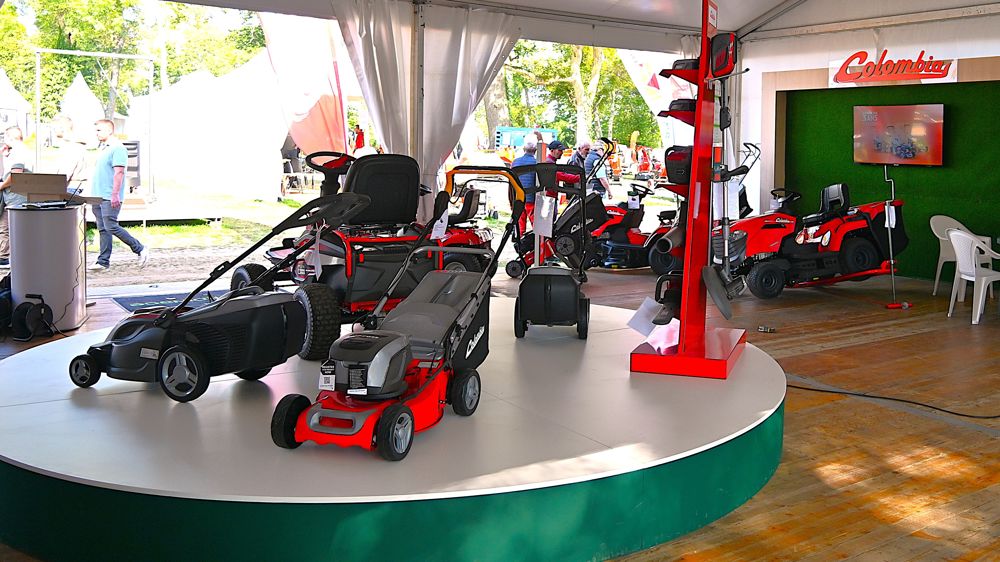 Un grand stand à Salonvert pour célébrer les 40 ans du groupement Mr Jardinage ! 