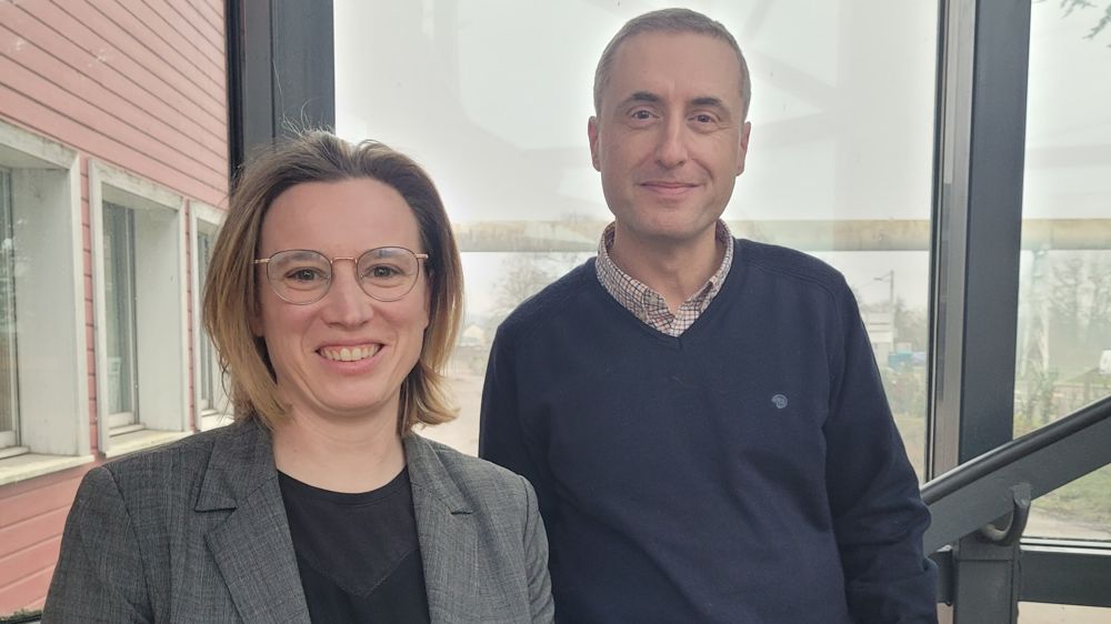 Coraline Caullet, chargée RSE de la coopérative Agora, coconstruit le cheminement vers la CSRD avec Romain Duquesnoy, directeur administratif et financier. Coraline Caullet, chargée RSE de la coopérative Agora, coconstruit le cheminement vers la CSRD avec Romain Duquesnoy, directeur administratif et financier.