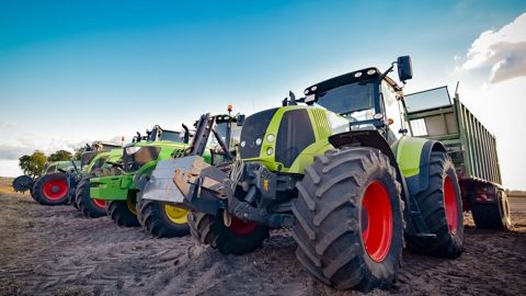 Le prix des tracteurs a augmenté de 80 % sur les 10 dernières années. Le prix des tracteurs a augmenté de 80 % sur les 10 dernières années.
