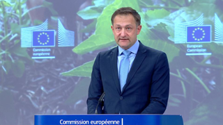 Christophe Hansen, commissaire à l'Agriculture, lors de la présentation de la vision de l'agriculture de la Commission européenne le 19 février 2025. Christophe Hansen, commissaire à l'Agriculture, lors de la présentation de la vision de l'agriculture de la Commission européenne le 19 février 2025.