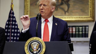 Le président américain Donald Trump a annoncé lundi 3 mars 2025, qu'il comptait imposer des droits de douane sur les produits agricoles entrant aux États-Unis à compter du 2 avril prochain.