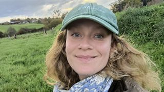 Pauline Woehrlé, consultante et formatrice en élevage : « L’idée est de passer d’une approche hygiéniste – tout désinfecter – à une approche basée sur le maintien d’équilibres microbiens. » Pauline Woehrlé, consultante et formatrice en élevage : « L’idée est de passer d’une approche hygiéniste – tout désinfecter – à une approche basée sur le maintien d’équilibres microbiens. »