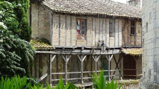 Le village médiéval de Montpezat-de-Quercy (Tarn-et-Garonne) regorge de petits trésors.