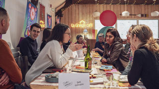Les jeunes citadins et agriculteurs ont participé à un brunch galette à Vannes le 15 décembre 2024 (Élodie Guillotel 3e en partant de la droite). Les jeunes citadins et agriculteurs ont participé à un brunch galette à Vannes le 15 décembre 2024 (Élodie Guillotel 3e en partant de la droite).