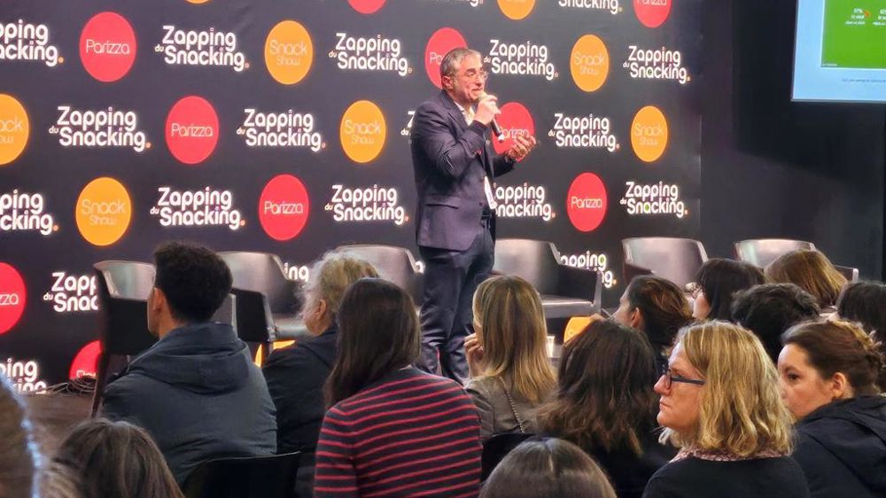 Nicolas Nouchi, fondateur de l’agence Strateg’eat, présentant la dernière étude Speak Snacking au Snacking Show 2025.