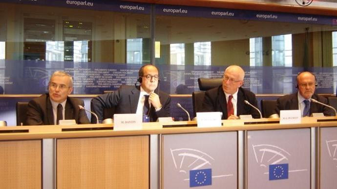 Au Parlement européen, la commisison agriculture lors de la présentation du paquet législatif amendé en juillet 2012.