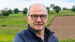 Jean-Michel Javelle a succédé à Damien Lacombe à la présidence de Sodiaal en juin 2024. Il est éleveur en Gaec avec à trois associés dans la Loire. Il n’existe pas de liens familiaux entre eux. Située en moyenne montagne, l’exploitation produit du lait, de la viande bovine et de la volaille, et emploie une salariée non issue du monde agricole. Jean-Michel Javelle a succédé à Damien Lacombe à la présidence de Sodiaal en juin 2024. Il est éleveur en Gaec avec à trois associés dans la Loire. Il n’existe pas de liens familiaux entre eux. Située en moyenne montagne, l’exploitation produit du lait, de la viande bovine et de la volaille, et emploie une salariée non issue du monde agricole.