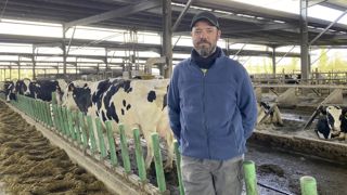 « Mon fil rouge a toujours été de construire un bâtiment tout confort pour les vaches car si les animaux vont bien, l’éleveur va bien aussi », aime à rappeler Gaëtan Palaric. « Mon fil rouge a toujours été de construire un bâtiment tout confort pour les vaches car si les animaux vont bien, l’éleveur va bien aussi », aime à rappeler Gaëtan Palaric.