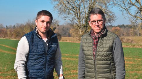 Adrien et Stéphane Barreau ont planté plus d’une dizaine de kilomètres de haie. Cela leur permet de répondre aux exigences du cahier des charges de Harrys : 25 % de la parcelle de blé doit être bordée d’une haie.