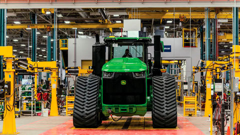John Deere a subi un recul de 21 % de ses ventes en matériels pour l'agriculture de production et de précision. John Deere a subi un recul de 21 % de ses ventes en matériels pour l'agriculture de production et de précision.