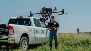 Les caméras Sentera s'adaptent à une grande variété de drones professionnels. Les caméras Sentera s'adaptent à une grande variété de drones professionnels.