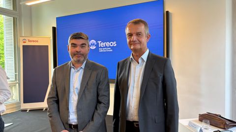 Olivier Leducq, directeur général de Tereos (à gauche), et Gérard Clay, président du conseil d'administration de Tereos (à droite), ont présenté les résultats de 2024-2025 du groupe sucrier, le 28 mai 2025 à Paris. Olivier Leducq, directeur général de Tereos (à gauche), et Gérard Clay, président du conseil d'administration de Tereos (à droite), ont présenté les résultats de 2024-2025 du groupe sucrier, le 28 mai 2025 à Paris.
