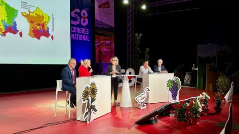 « L’impact du dérèglement climatique, c’est un impact qui est très profond et qui est probablement aujourd’hui un des éléments, si ce n’est le premier, de réduction du revenu des agriculteurs », souligne la ministre de la Transition écologique, Agnès Pannier-Runacher. « L’impact du dérèglement climatique, c’est un impact qui est très profond et qui est probablement aujourd’hui un des éléments, si ce n’est le premier, de réduction du revenu des agriculteurs », souligne la ministre de la Transition écologique, Agnès Pannier-Runacher.