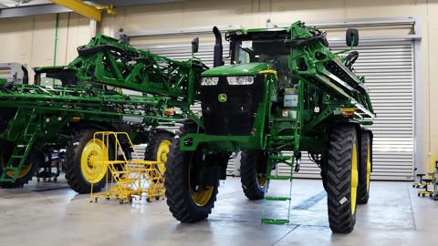 Près de 75 % des matériels commercialisés par John Deere aux Etats-Unis sont produits localement. Près de 75 % des matériels commercialisés par John Deere aux Etats-Unis sont produits localement.
