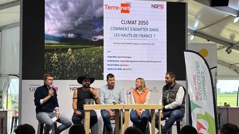 Arnaud Carpon, rédacteur en chef de Terre-net ; Serge Zaka, agroclimatologue ; Benoït Vaillant et Apolline de Wilde, agriculteurs dans les Hauts-de-France et David Boucher, agronome chez Carré, lors de la table ronde du 4 juin 2025 à Innov-Agri Nord.