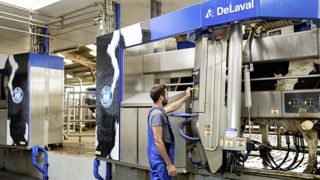 La technologie FRM corrige le niveau de vide afin qu'il soit constant malgré l'éjection du lait. La technologie FRM corrige le niveau de vide afin qu'il soit constant malgré l'éjection du lait.