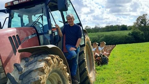 Face au climat compliqué de la Bretagne, Didier Bozec préfère posséder son matériel pour intervenir quand il veut.