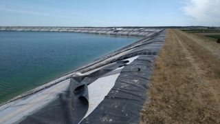 Pour marquer son opposition à la loi Duplomb, un collectif jusque-là inconnu a déchiré au cutter des réserves d'irrigation en Vendée, Charente-Maritime et Charente. Pour marquer son opposition à la loi Duplomb, un collectif jusque-là inconnu a déchiré au cutter des réserves d'irrigation en Vendée, Charente-Maritime et Charente.