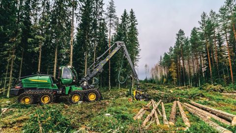 John Deere déplore l'impact des droits de douane sur le rentabilité de certaines de ses activités. John Deere déplore l'impact des droits de douane sur le rentabilité de certaines de ses activités.