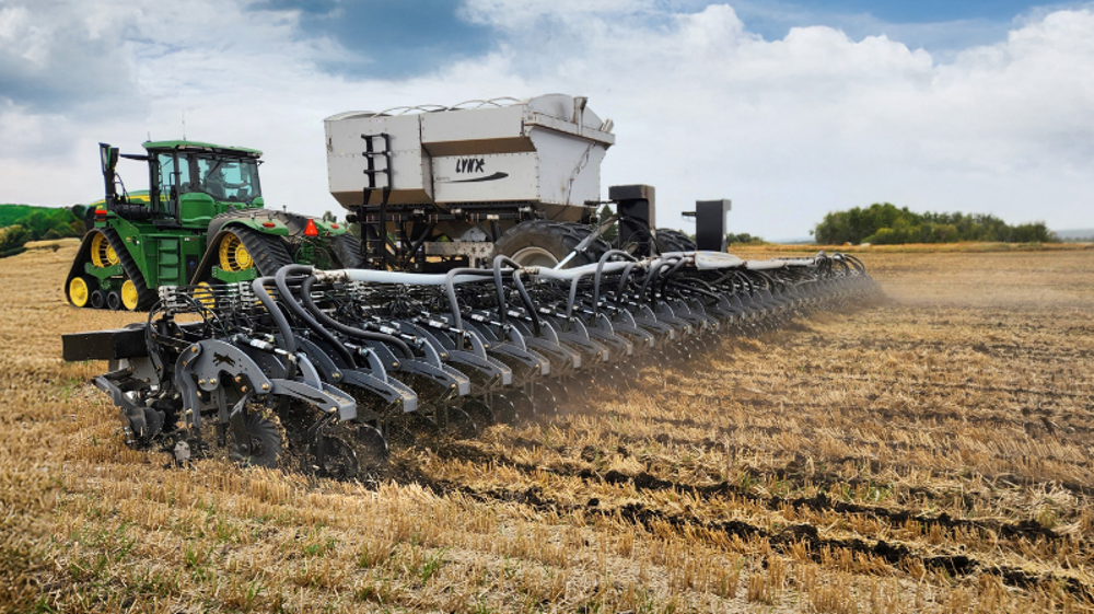 Maschio Gaspardo veut s'appuyer sur l'expertise locale de Lynx pour adapter une gamme de semoirs de précision adaptée aux conditions nord-américaines. Maschio Gaspardo veut s'appuyer sur l'expertise locale de Lynx pour adapter une gamme de semoirs de précision adaptée aux conditions nord-américaines.