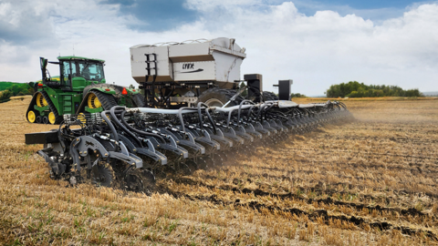 Maschio Gaspardo veut s'appuyer sur l'expertise locale de Lynx pour adapter une gamme de semoirs de précision adaptée aux conditions nord-américaines. Maschio Gaspardo veut s'appuyer sur l'expertise locale de Lynx pour adapter une gamme de semoirs de précision adaptée aux conditions nord-américaines.