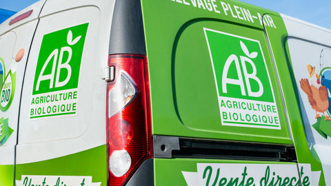Le commissaire européen à l'Agriculture souhaite simplifier la législation européenne sur l'agriculture biologique. Le commissaire européen à l'Agriculture souhaite simplifier la législation européenne sur l'agriculture biologique.