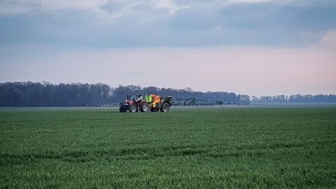 L'obligation de tenue d'un registre phytosanitaire sous format numérique est décalée au 1er janvier 2027.