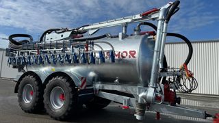 Tous les modèles, dès 10 400 litres, accueillent, de série, une suspension hydraulique des essieux et de la flèche. Tous les modèles, dès 10 400 litres, accueillent, de série, une suspension hydraulique des essieux et de la flèche.