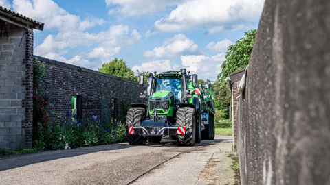 Le système TAGS de Deutz-Fahr sécurise notamment la circulation des tracteurs sur la route.