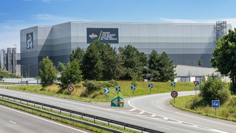 Bridor détient quatre sites de fabrication en France, dont l'historique de Servon-sur-Vilaine (Ille-et-Vilaine). Bridor détient quatre sites de fabrication en France, dont l'historique de Servon-sur-Vilaine (Ille-et-Vilaine).