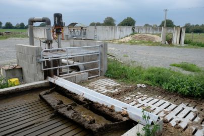 Préfosse à lisier avec pompe hâcheuse