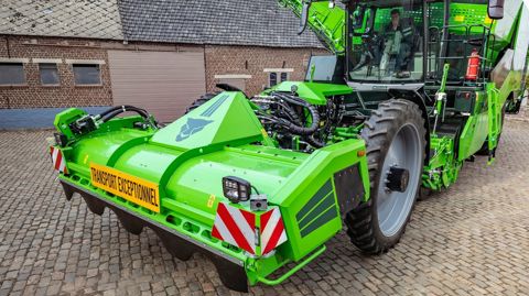 AVR Puma 5 Arracheuse