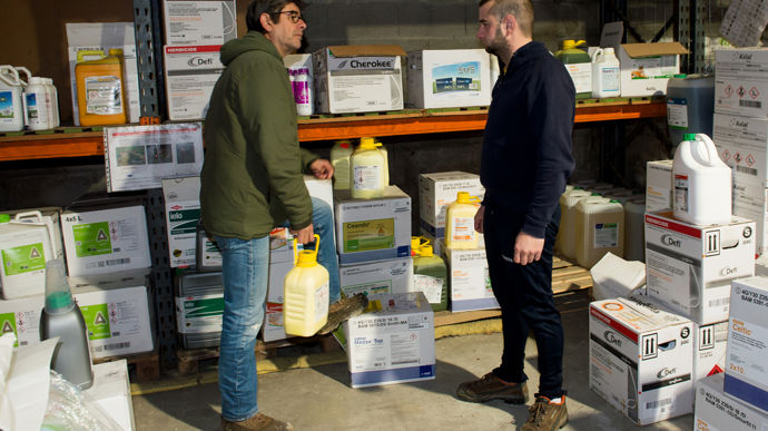 Pour les distributeurs, mieux vaut attendre la publication des décrets d'application avant de refaire du conseil phyto auprès des agriculteurs.