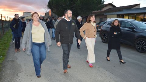 Cédric Fourcassier, le président de la Cascap, et Aude Bouas (à g.), la directrice, ainsi que le personnel de la coopérative, ont accueilli, mercredi 25 novembre, la présidente de la Région Occitanie, Carole Delga, pour lui présenter le projet.