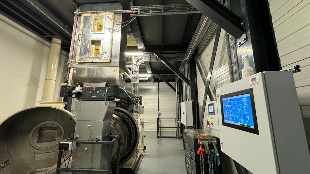 L’une des applications les plus attendues de l’IA concerne l’optimisation de fonctionnement des machines gourmandes en énergie comme les presses à granuler.