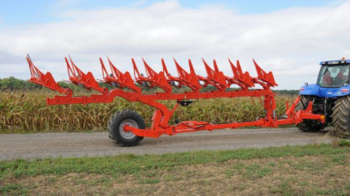 Charrue semi-portée Kuhn au transport