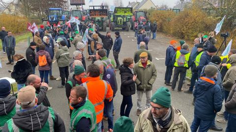 Les agriculteurs de la FDSEA et des JA de la Bretagne et des Pays de La Loire se sont fortement mobilisés contre les nouvelles règles proposées par le Sage Vilaine.