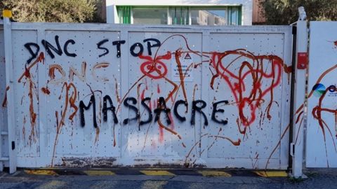 La contestation s'amplifie contre l'abattage total des troupeaux touchés par la dermatose nodulaire contagieuse.