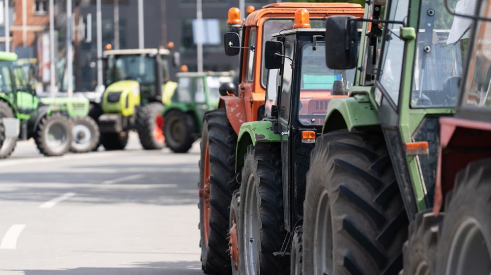 Sébastien Lecornu reçoit les syndicats d'un monde agricole où persiste la colère
