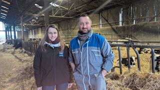 Anastasia Jacquey, conseillère agroéconomie, référente « pack JA » et Jérémy Sauvage. « Grâce à la rencontre annuelle, je me pose et nous faisons le point ».