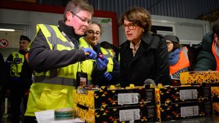 Une centaine d'agents seront chargés d'au moins 3 000 contrôles de camions et de magasins en 2026 sur les denrées alimentaires importées.