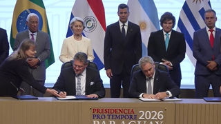 Les représentants de l'Union européenne et des pays du Mercosur ont signé l'accord commercial ce samedi 17 janvier 2026 à Asunción au Paraguay.