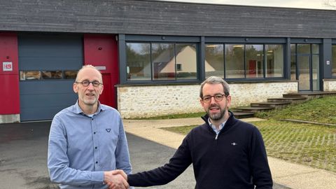 Hans van de Blankevoort (à gauche), a cédé son entreprise HB SAS à Nicolas du Breuil (à droite).