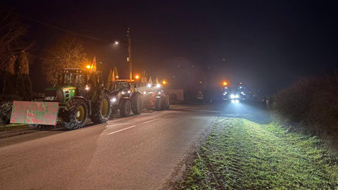 En France,la FNSEA appelle les agriculteurs à manifester ce mardi 20 janvier 2026 à Strasbourg pour exprimer leur rejet de l’accord commercial entre l’Union européenne et les pays du Mercosur.