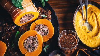 Butternut farcie au veau et aux champignons.